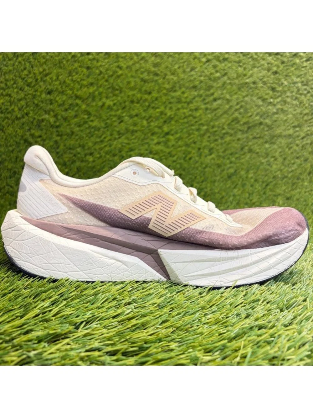 New Balance Fuelcell Rebel V5 Womens Size 9.5 Mens 8 Beige Brown Running Shoes